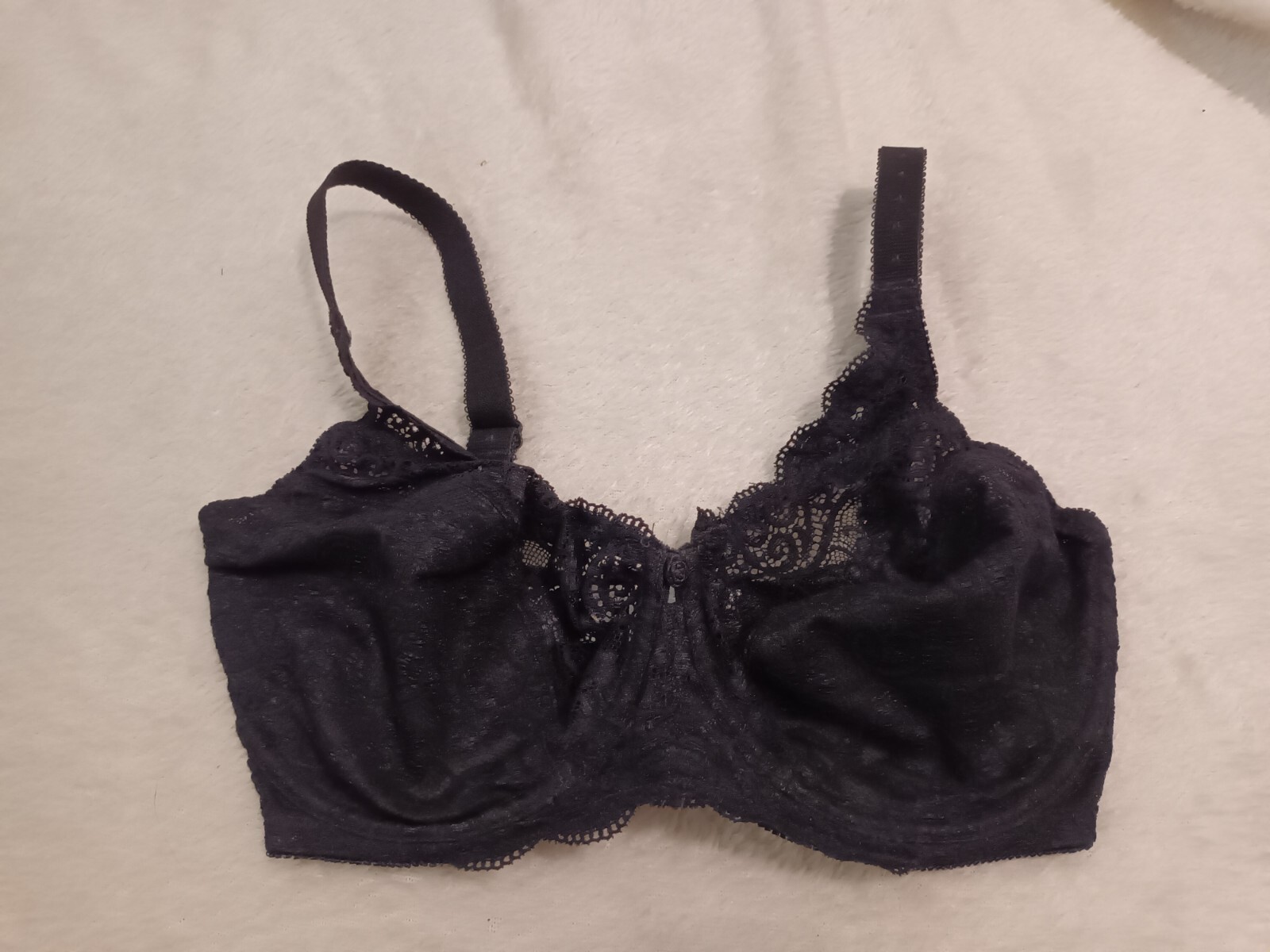 Triumph Black Floral Lace Underwire Bra In Size 32 E / 32E