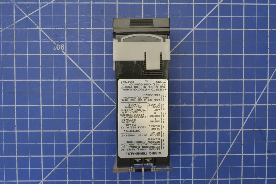 16110 / CONTROLADOR, AUTOAJUSTE MÁS TEMPERATURA, 100-240VAC / INSTRUMENTOS DWYER Foto 4 de 4