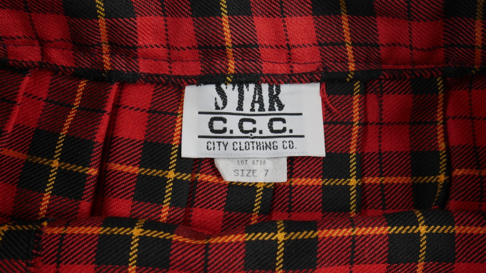 Star C.C.C. Red Plaid Pleated Kilt Style Skirt Kilt Pins Junior Size 7