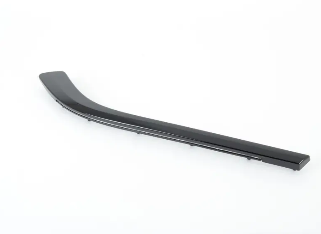 BMW 4 Cabrio F33, F83 Rear Right Accent Modling 51437389774  