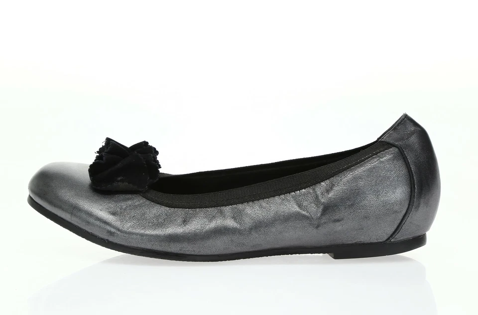 Zapatos planos de ballet Munro American de cuero plateado para mujer talla 7 M Foto 2 de 4