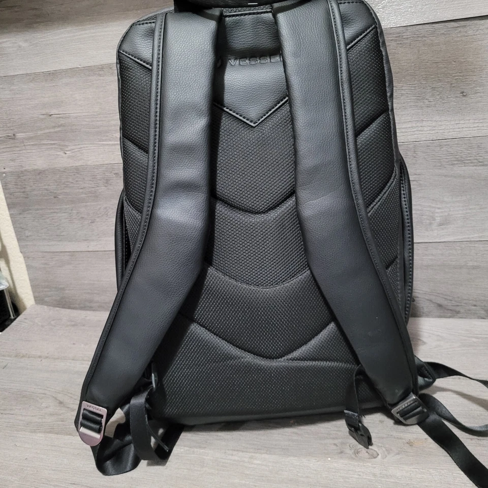 VESSEL Signature Backpack Bag Leather Black LMH - Image 3 of 4