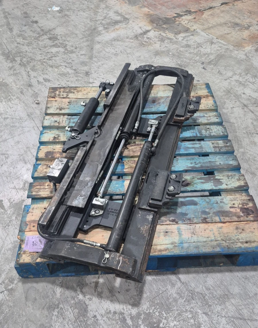 Cascade Class 2 Side Shift Fork Positioner 55 inch 5000 Cap