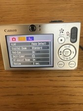 Canon IXUS 70 Silver Compact Camera 7.1MP 3x Zoom + Original Case, Charger 32GB