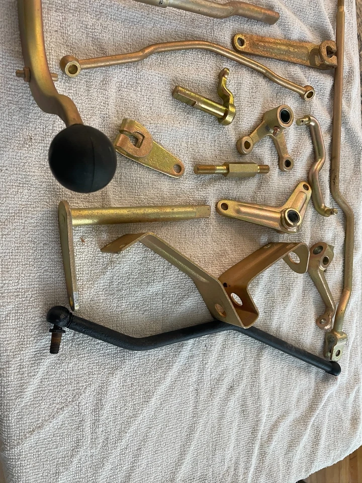 Caja de transferencia de transmisión Toyota Land Cruiser FJ40 3 velocidades piezas diversas OEM Foto 4 de 4