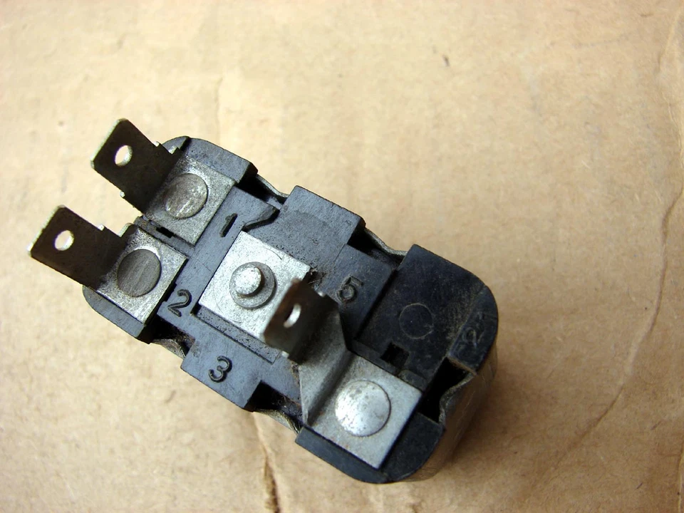 1964 GM Oldsmobile 88 98 Starfire Jetstar Speedometer Speedminder Buzzer - Image 3 of 3