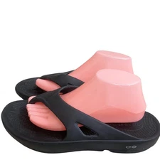 Oofos OOahh Slide Sandals Black Recovery  Flip Flops mens 9/womens 11 EUC u use