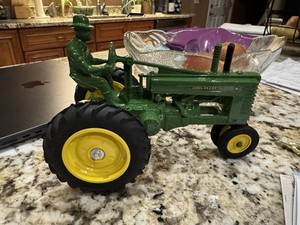 John Deere Flory tractor With Rider 