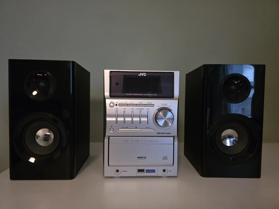 Philips Boxen MCM2150 mit JVC UX-G45 Sound System