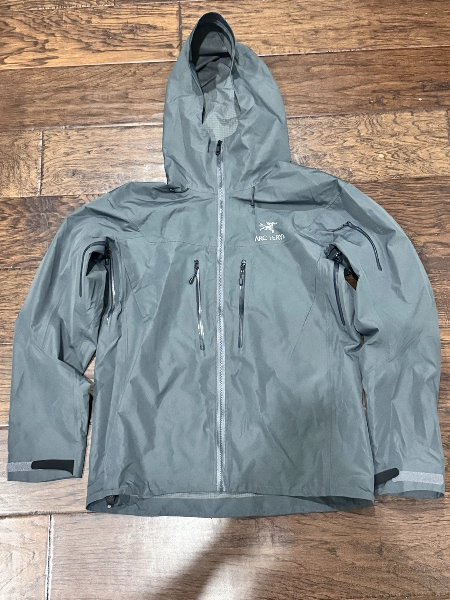 Preços baixos em Arc'teryx Alpha SV Casacos e jaquetas para Homens