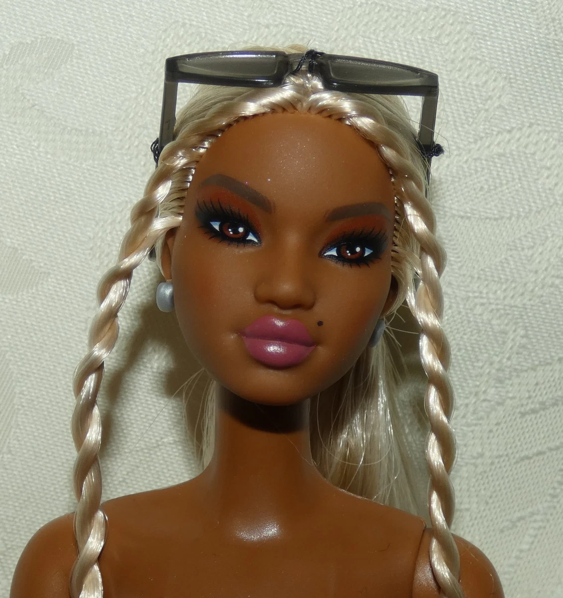 Barbie AA corps Model Muse porte 3 tenues OOAK
