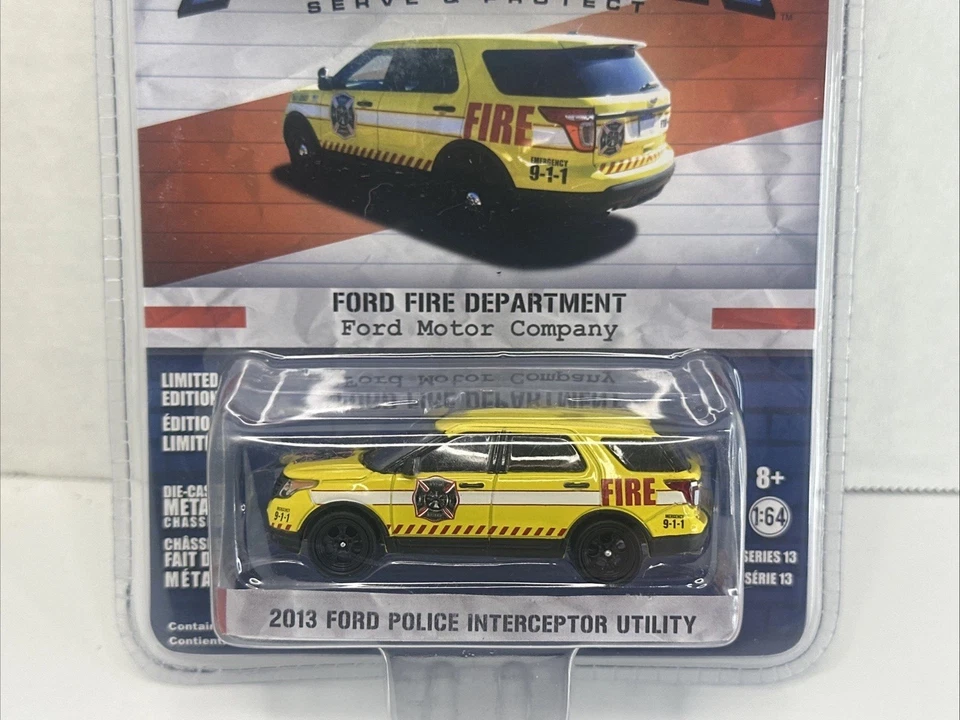 Greenlight Hot Pursuit Ford Fire Department 2013 Ford Police Interceptor 1:64 - Image 4 of 4