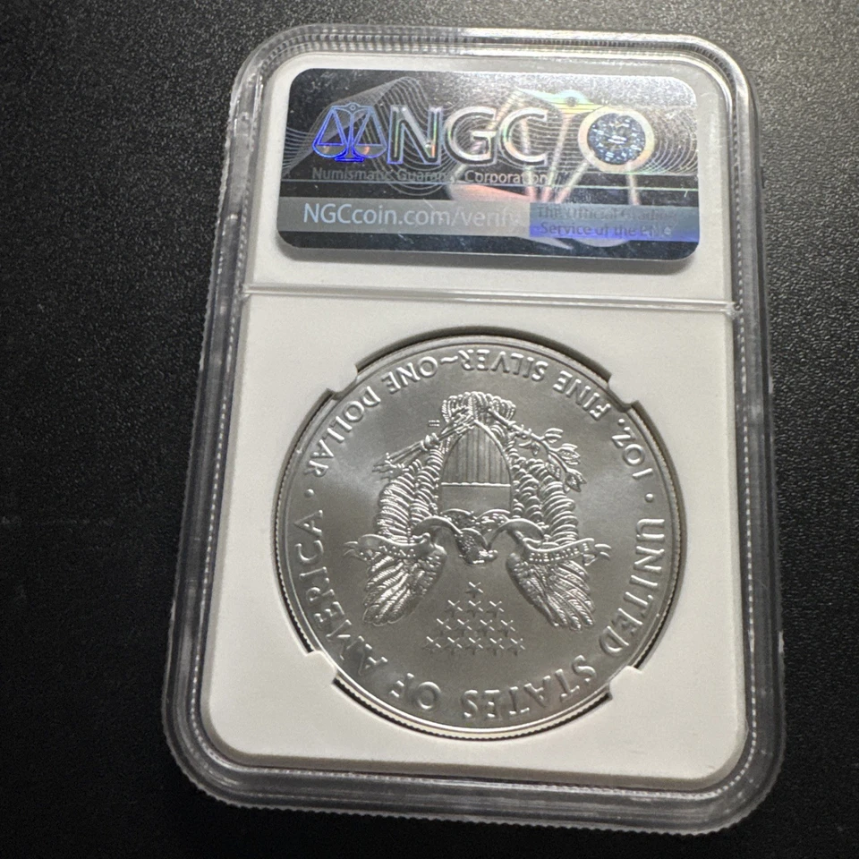 American Silver Eagle NGC MS70 2018 $1 7 k etiqueta We Believe in You Foto 3 de 4