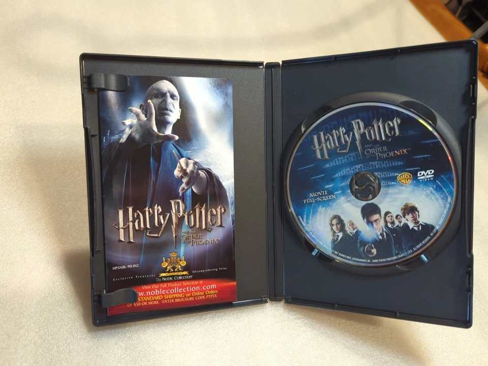 Harry Potter and the Order of the Phoenix DVD Full screen Edition. No Scratches. - Image 4 of 4