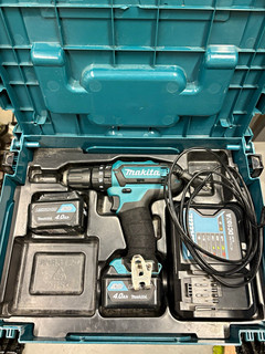 Makita HP331DSMJ 10 8V Akku Bohrschrauber Set 2x 4 0Ah Li Ion Koffer Ladegerät