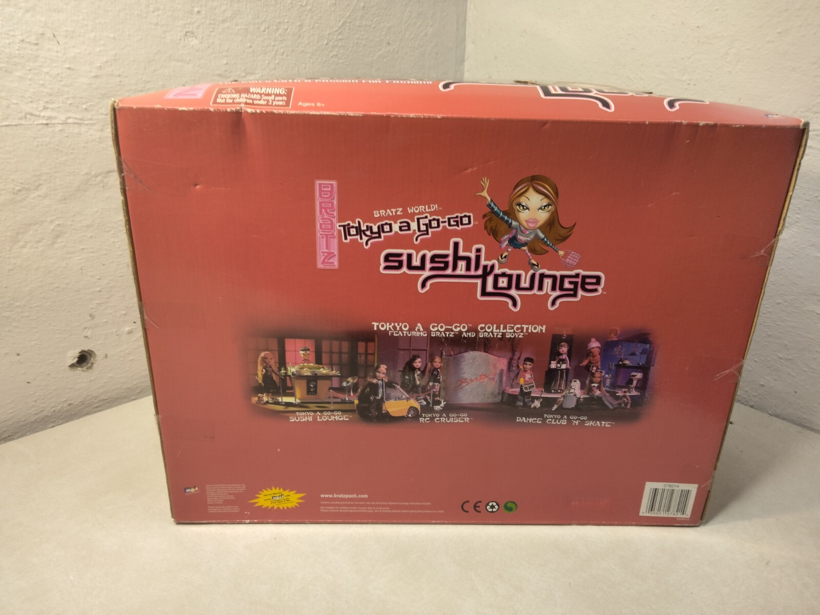 NEW  BRATZ Tokyo a Go Go Sushi Lounge & Karaoke Bar Play Set OOP VHTF RARE