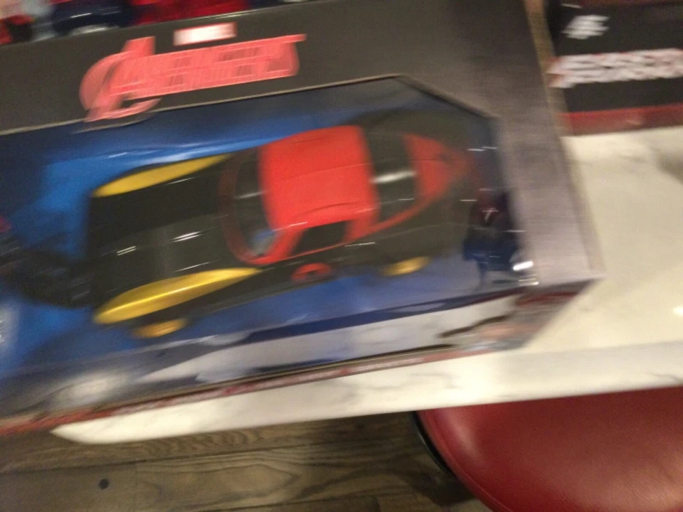 Jada Marvel Avengers 2020 1:24 Black Widow y Chevy Corvette 196h Foto 2 de 4