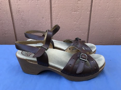 DANSKO SISSY 39 US 8.5 - 9 STRAP BUCKLE OPEN TOE BROWN LEATHER SANDALS $120 A7