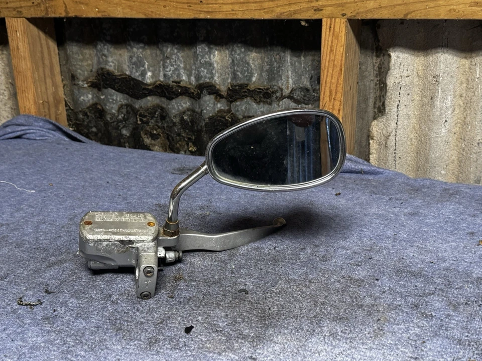 Cilindro maestro de freno delantero derecho Yamaha VStar V Star 650 XVS650 1998-2015 Foto 2 de 4