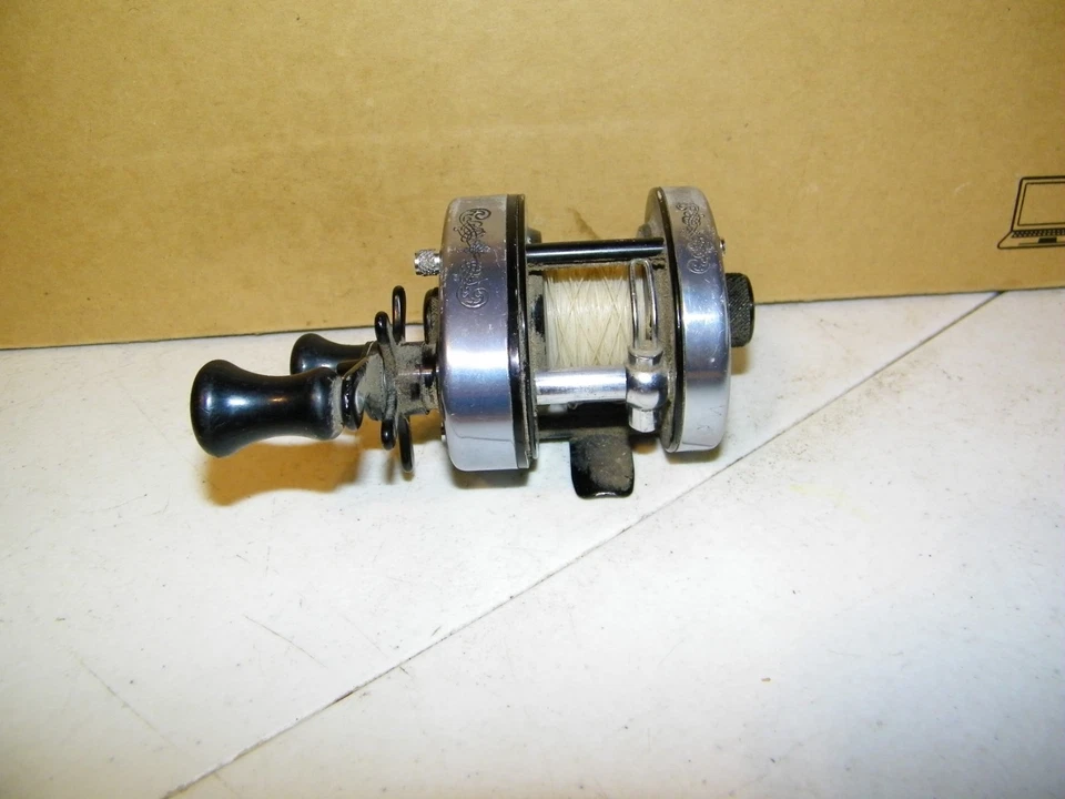 Carrete de pesca Shakespeare President II 1982 DB Baitcaster vintage hecho en EE. UU. Foto 2 de 4