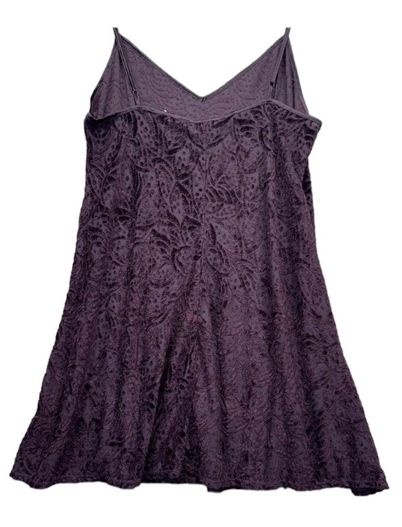 Vestido lencería para mujer Victoria's Secret grande borgoña de terciopelo aplastado Foto 2 de 4