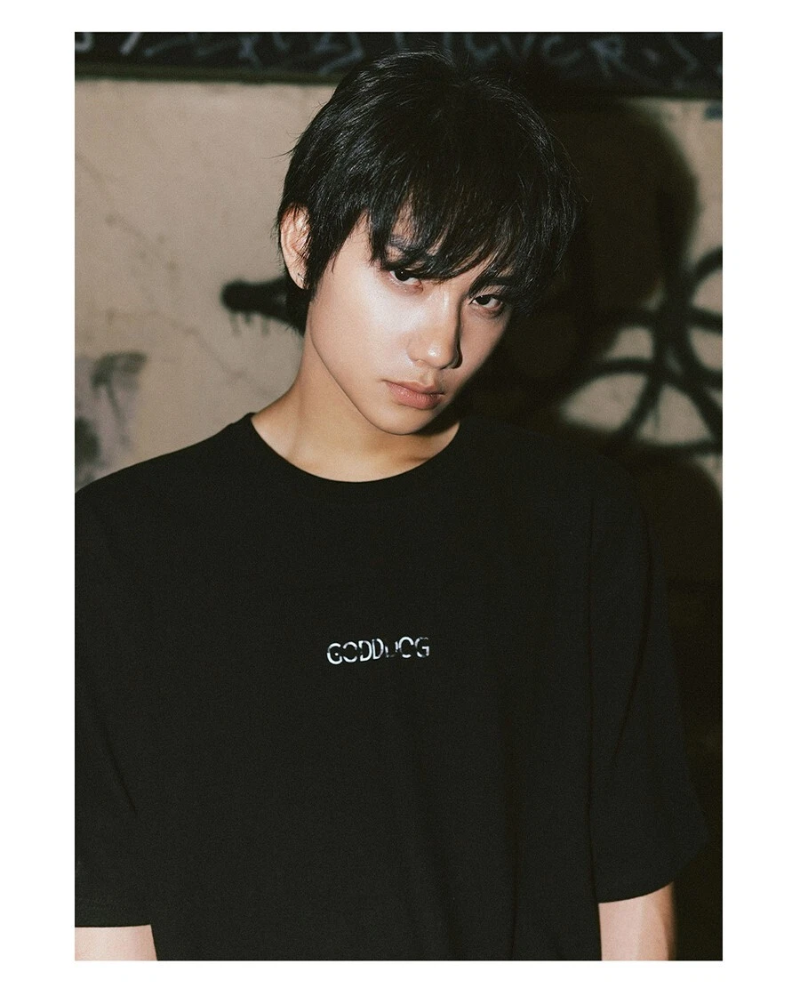 パク・ヒョンシク　韓国 トゥエルブ POPUP STORE オグィ　限定Tシャツ 韓国 トゥエルブ POP-UP STORE パクヒョンシク オグィ 限定Tシャツ