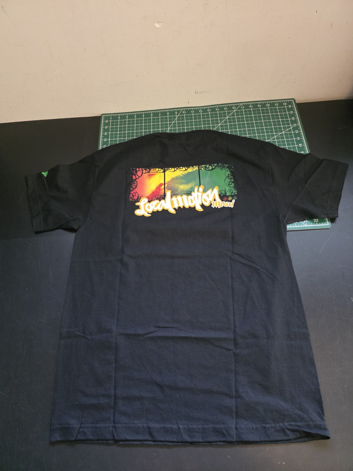 Local Motion T-Shirt Men's Size L Classic Y2k Surf Hawaii Logo Graphic Black Vtg