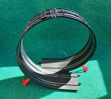 Circuit Carrera GO looping complet avec supports