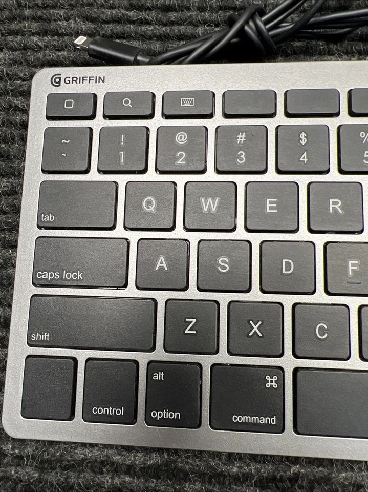 Griffin Wired Keyboard for iOS with Lightning Connector MOD-38326 iPhone iPad - Image 4 of 4