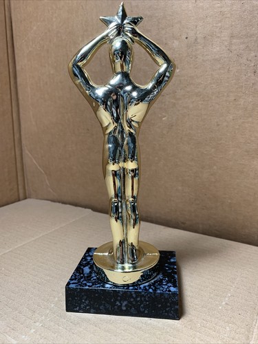 De Colección Universal Studios MEJOR ACTRIZ Actor Estatua Premio Plástico Recuerdo ~9" - Imagen 7 de 11