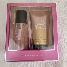 Victoria  s Secret Velvet Petals Fragrance Mist/Lotion 2.5 oz Gift Set NEW