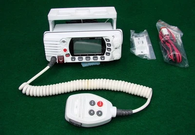 Standard Horizon ECLIPSE GX1400 VHF MARINE RADIO - DSC-GPS - 14 Fotos - anspruchsvoll - Bild 1 von 4