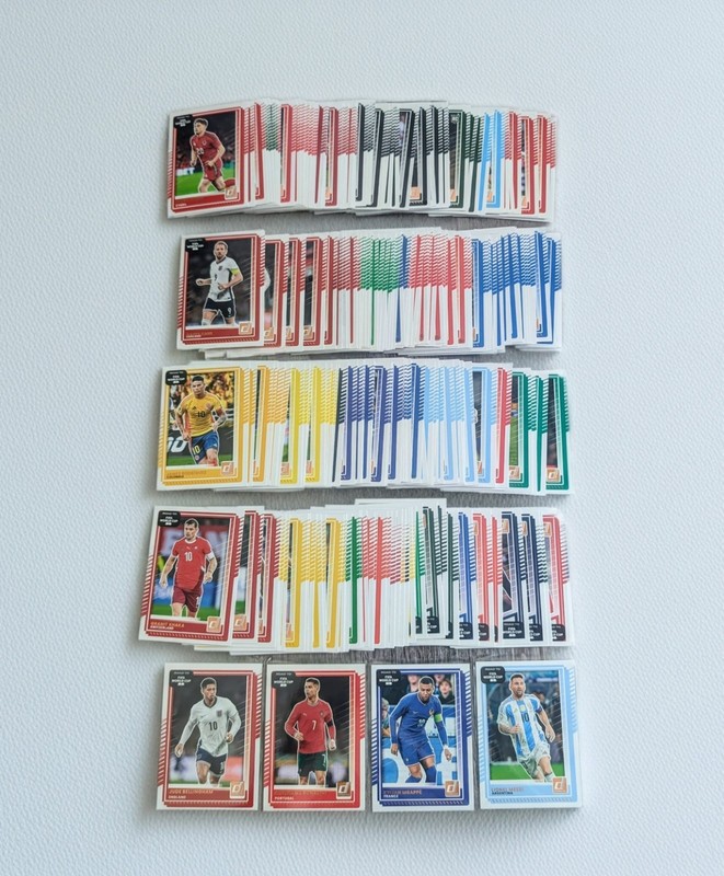 Lot of 213 Panini Donruss Road To FIFA World Cup Cards