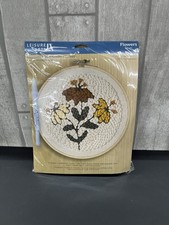 Leisure Arts Punch Needle Kit, Flowers, Punch Needle Kit Adults Beginner 5-1094