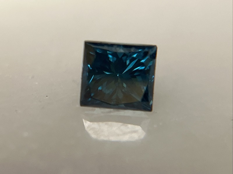 Natural Blue Diamond VVS 0.18ct square-cut