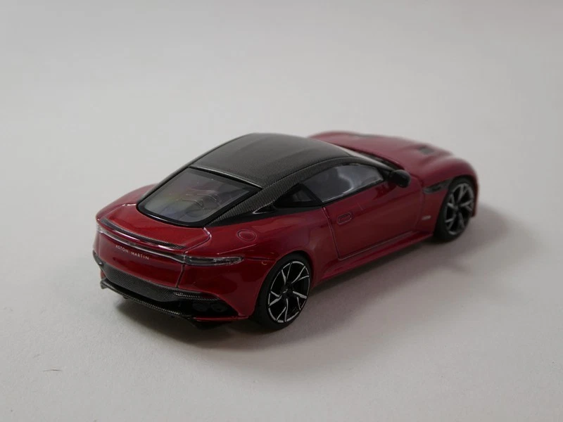 TSM MINI GT Aston Martin DBS Hyper red 2023 1/64 MGT01065-L - Immagine 3 di 3