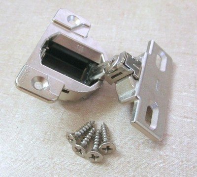 NEW! Blum COMPACT 110° Hinges 30.310-11.02 w/ 130.113-01.02 Plate, 1-1/4'' OL