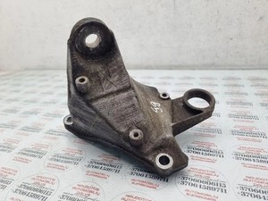 VW PASSAT B7 ALLTRACK 365 Getriebehalter 8D0399114S 1.89 Diesel 1999 33904015