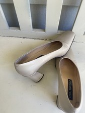 Via Spiga Size 8 Womens Heels Beige