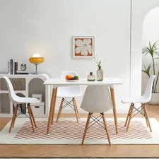 Set of 4 Mid-Century Modern DSW Dining Chairs with Wooden Legs