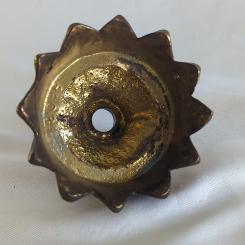 L&L WMC Brass Colored Metal Shade Holder #8603 Screws 1/2" Top Opening 3" Wide - Picture 4 of 4