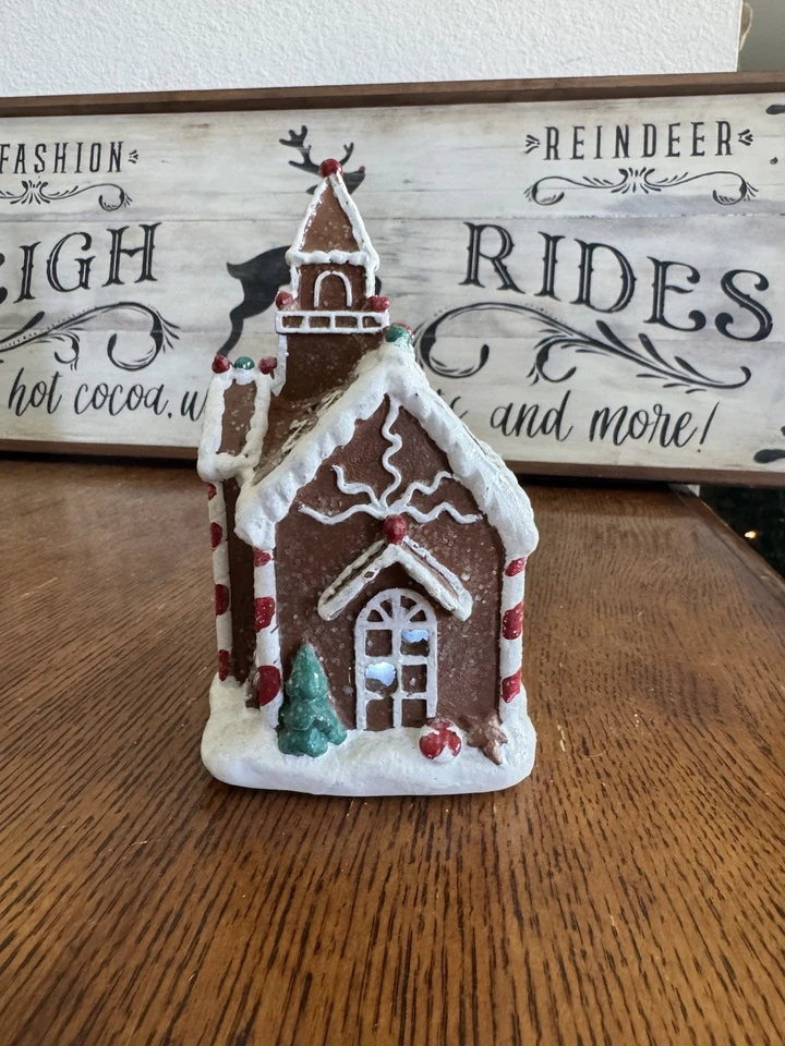 Decoración de casa de pan de jengibre de Navidad con luz LED Foto 3 de 4