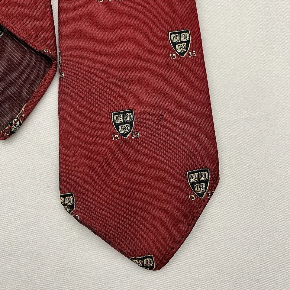 Corbata de seda Harvard vintage roja GI Harvale & Co Veritas ~ años 40 delgada 54" Academia Foto 4 de 4
