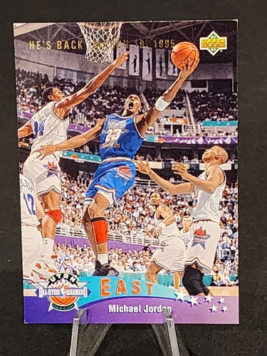 1995 Upper Deck HE's BACK Jordan Tribute #425 Michael Jordan Chicago Bulls - Picture 2 of 3