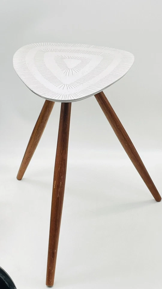 Jonathan Adler Pottery Table Handmade In Peru 3 Leg Triangle 16” Tall ~RARE FIND - Image 4 of 4