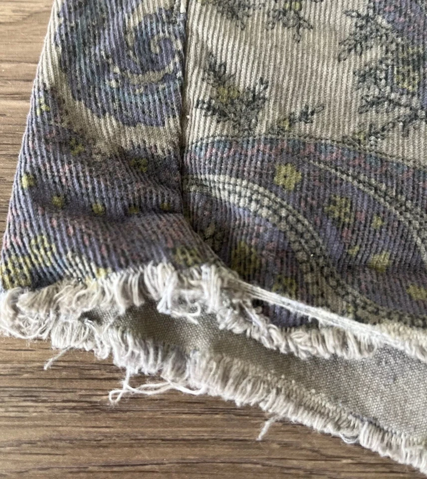 Pantalones cortos de pana American Eagle para mujer talla 0 gris púrpura cachemira dobladillo deshilachado Foto 3 de 4