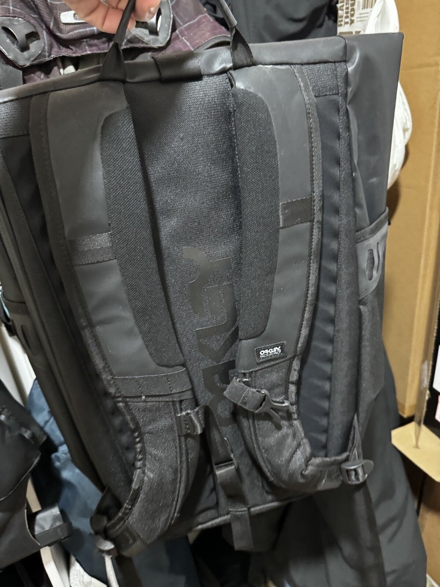 Oakley Factory Pilot スノーボードバッグ ブラック Oakley Factory Pilot スノーボードバッグ ブラック