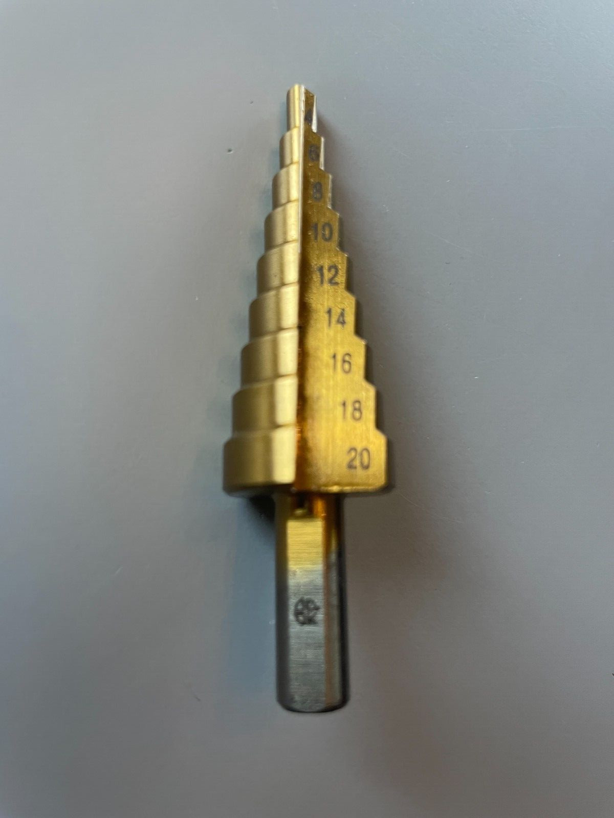 Foret mèche Fraise conique Etage 4-20mm HSS titane