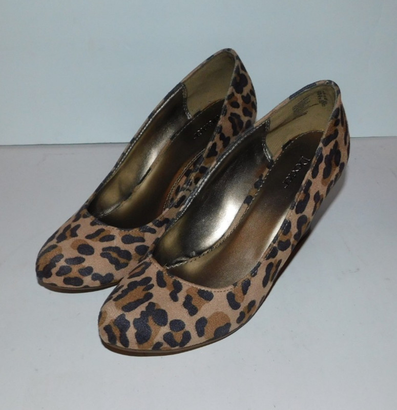 NICE DEXTER WOMENS SHOES SIZE 8 LEOPARD PRINT 3" HEELS