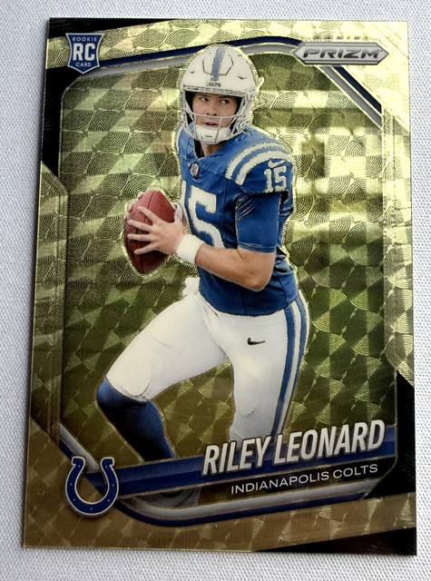 2025 Panini Prizm Football Riley Leonard Gold Vinyl 5/5 Colts RC #342 °